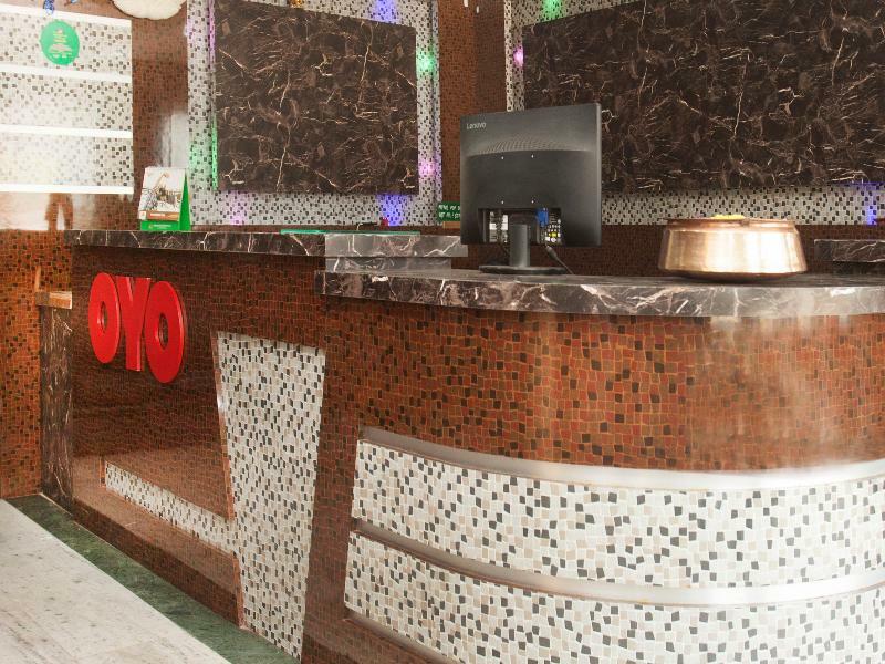 Oyo 343 Pop Life Hotel Banke 外观 照片