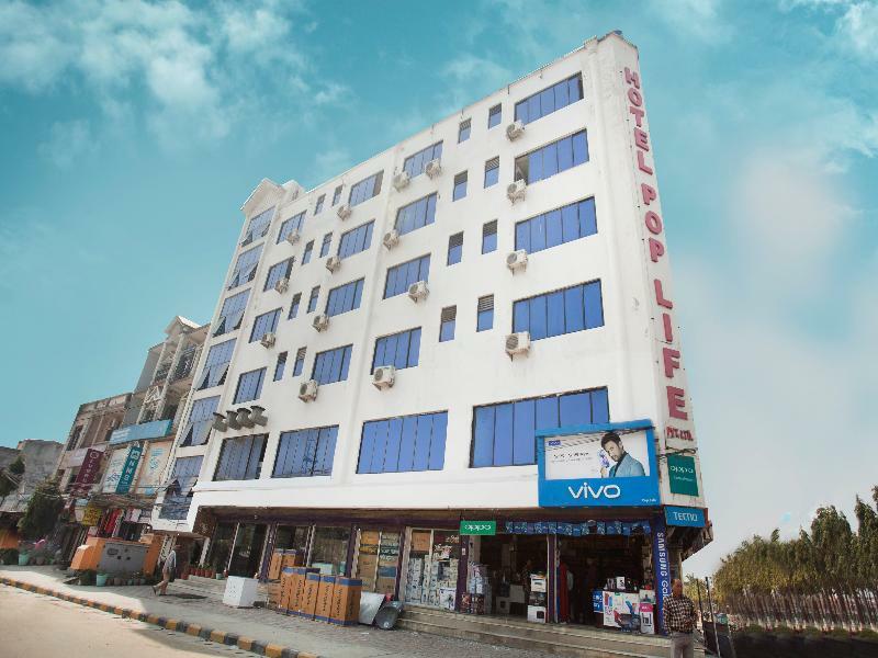 Oyo 343 Pop Life Hotel Banke 外观 照片
