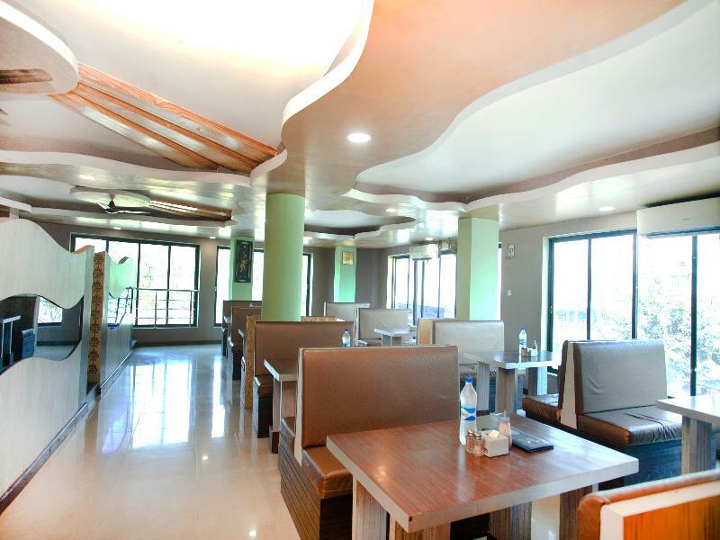 Oyo 343 Pop Life Hotel Banke 外观 照片