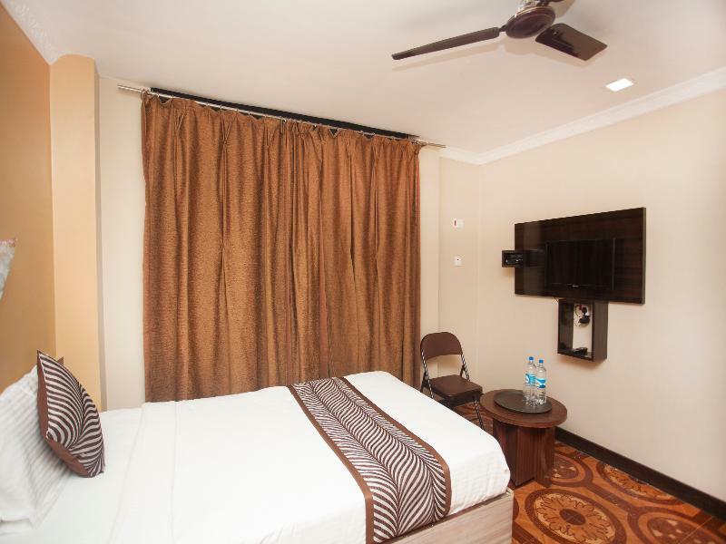 Oyo 343 Pop Life Hotel Banke 外观 照片