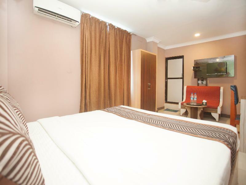 Oyo 343 Pop Life Hotel Banke 外观 照片